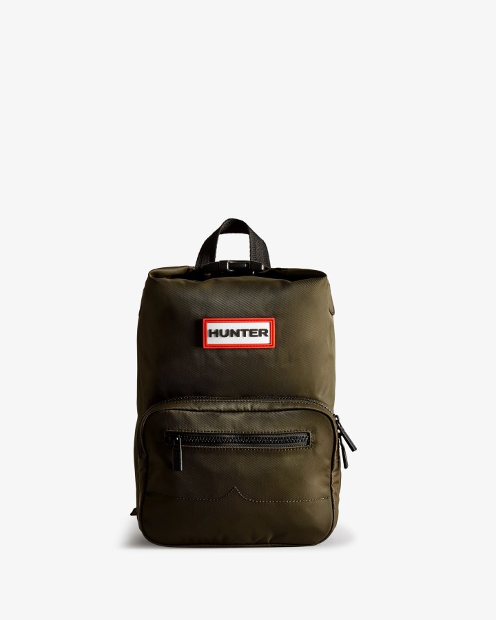 Minimochila Hunter Mini Nylon Con Clip En La Parte Superior Oliva Oscuro